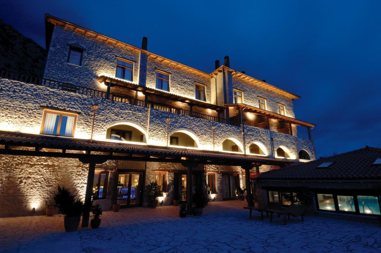 Santa Marina Arachova Hotel Exteriör bild